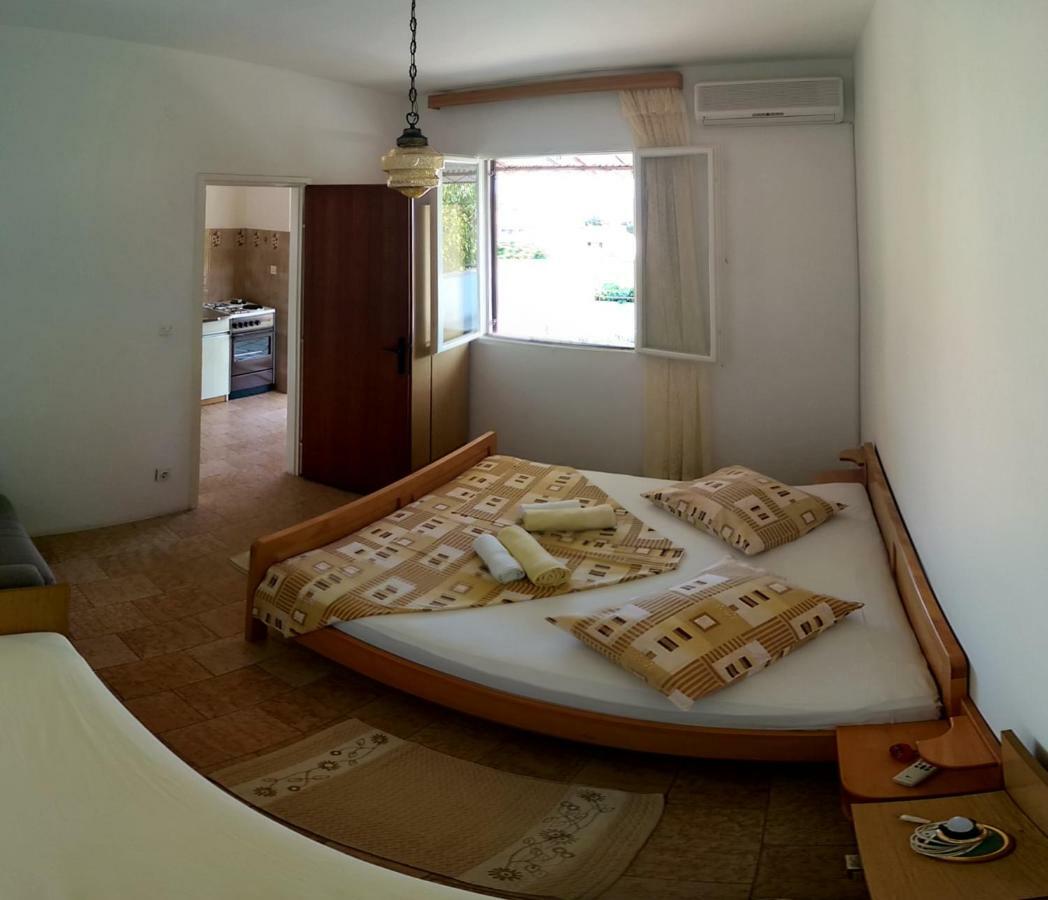 Apartmani Sandro Ivan Dolac Exterior photo